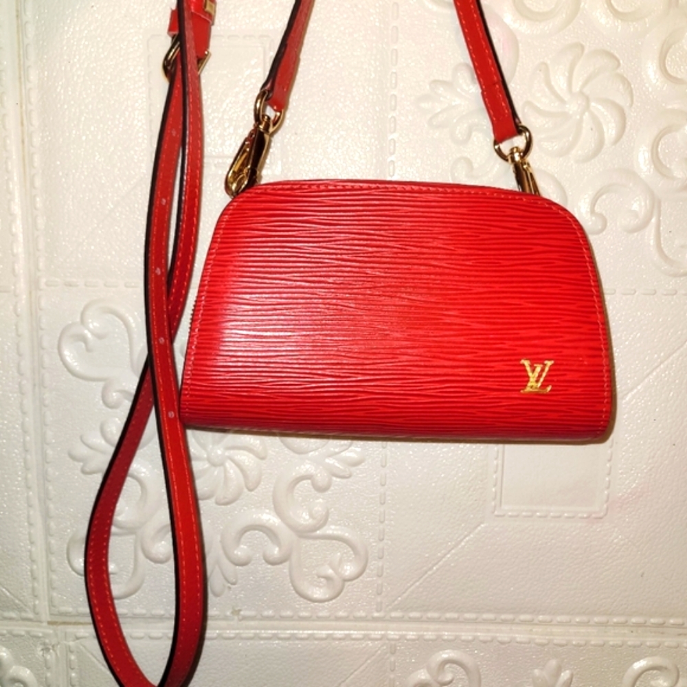 Louis Vuitton Epi Dauphine Jaune Red Clutch Toiletry Crossbody Bag Authent8c - Picture 7 of 17